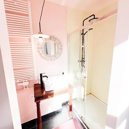 San Home's Apartment *